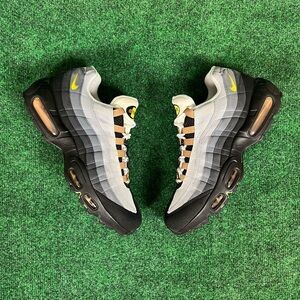 Nike Air Max 95 Icons Yellow Strike Size 9 (DX4236-100)